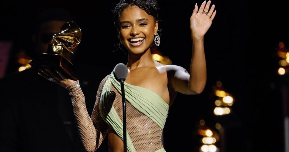News24 | Tyla wins Grammy for Best African Music Performance