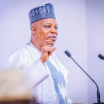 Ti Oluwa nile, goes on stage |
